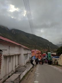 Road leading to Badrinath Temple