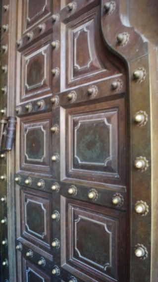 a door in amber fort jaipur